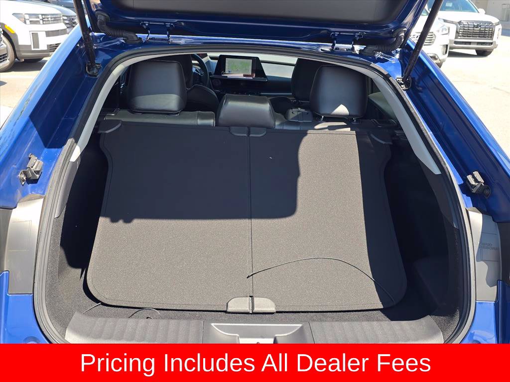 Used 2024 Toyota Prius XLE FWD image 13