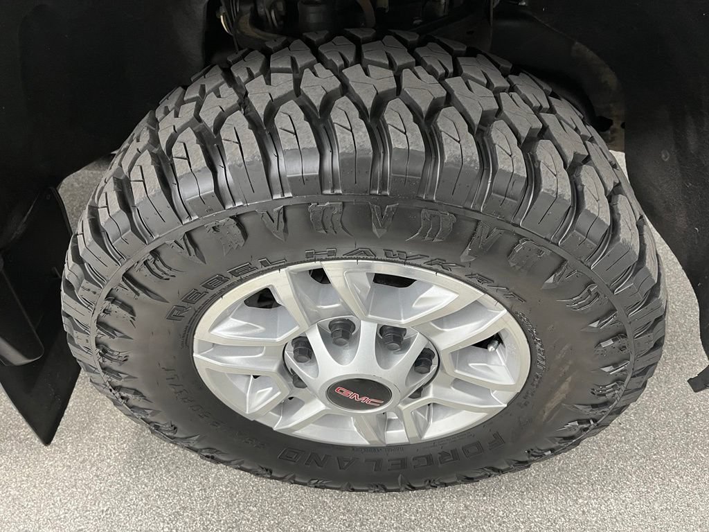 Used 2021 GMC Sierra 2500 SLE w/ SLE Convenience Package AWD/4WD image 18