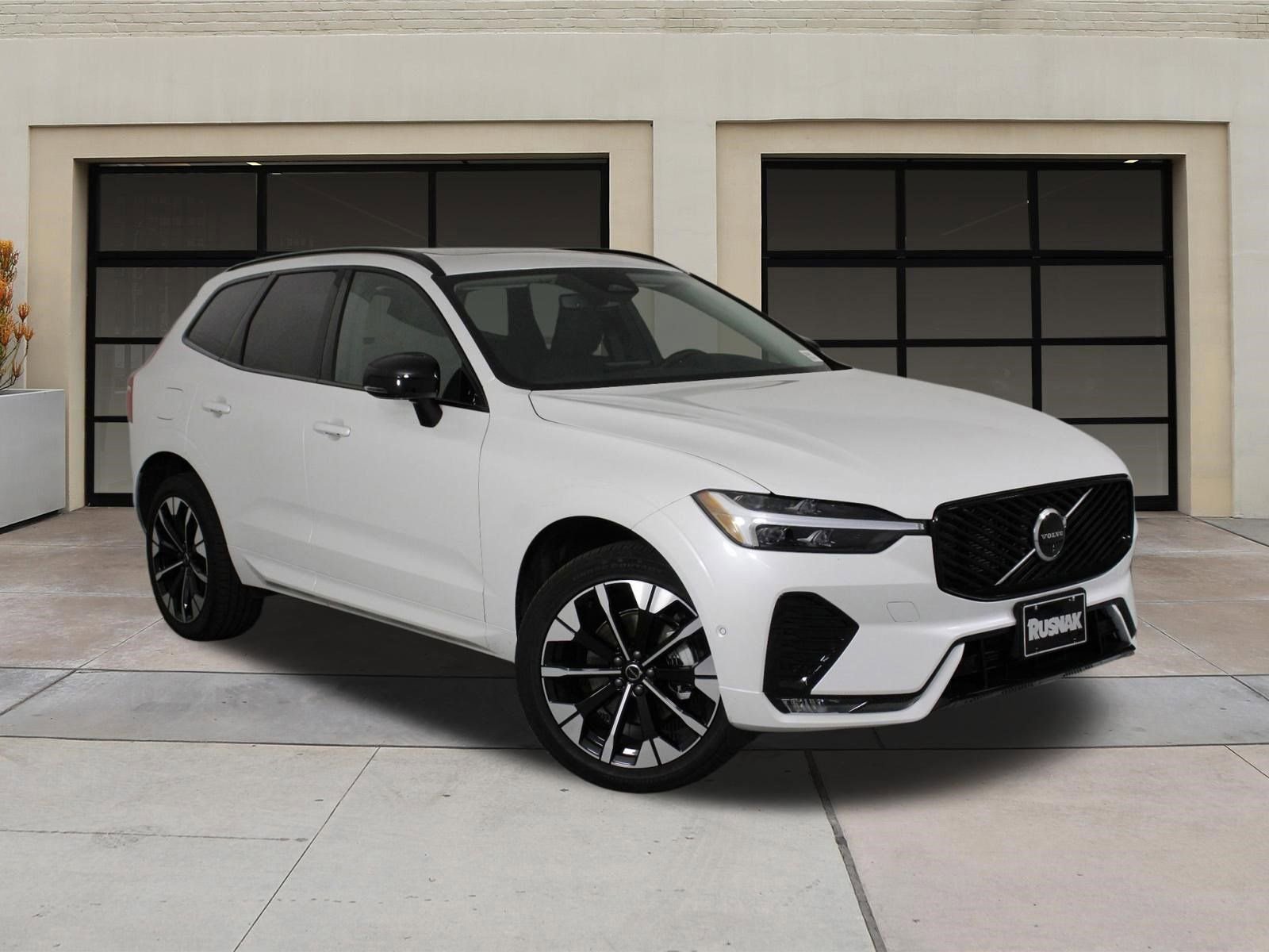 Certified 2026 Volvo XC60 B5 Plus AWD/4WD image 34
