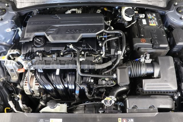 Certified 2024 Hyundai Elantra SE FWD image 22