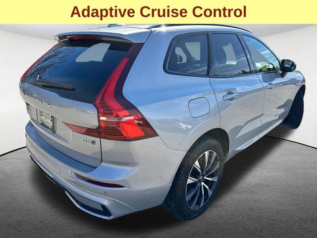 Used 2025 Volvo XC60 B5 Plus image 10