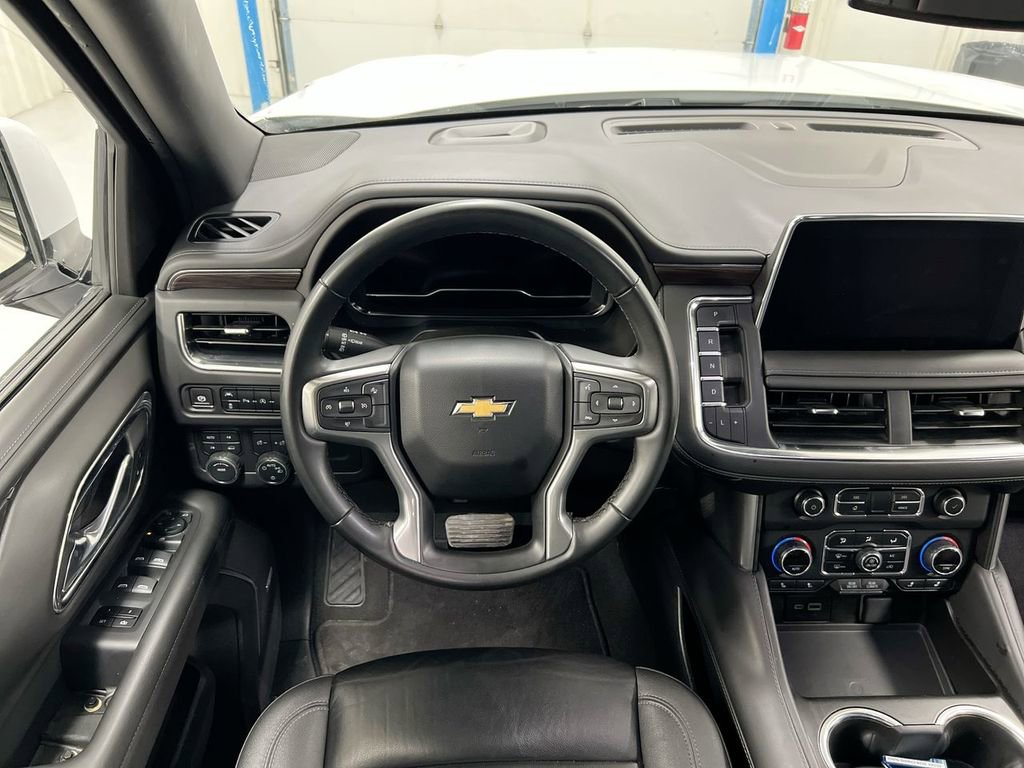 Used 2024 Chevrolet Suburban LT image 11