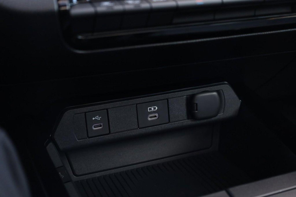 New 2026 Toyota Prius XLE image 16