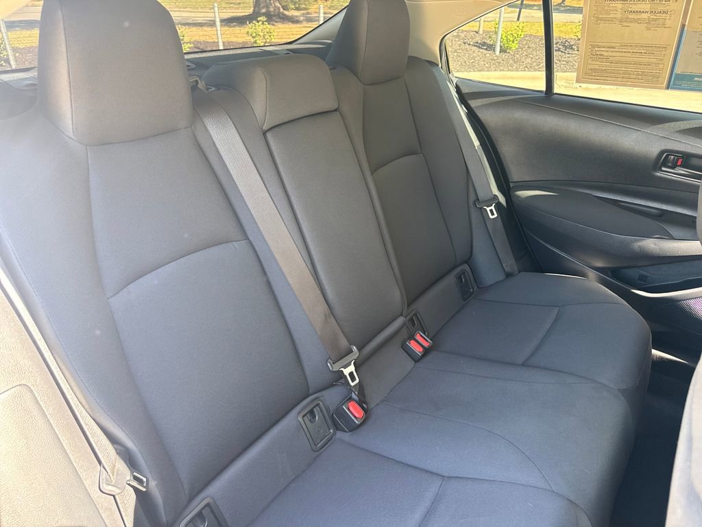Used 2022 Toyota Corolla LE FWD image 32