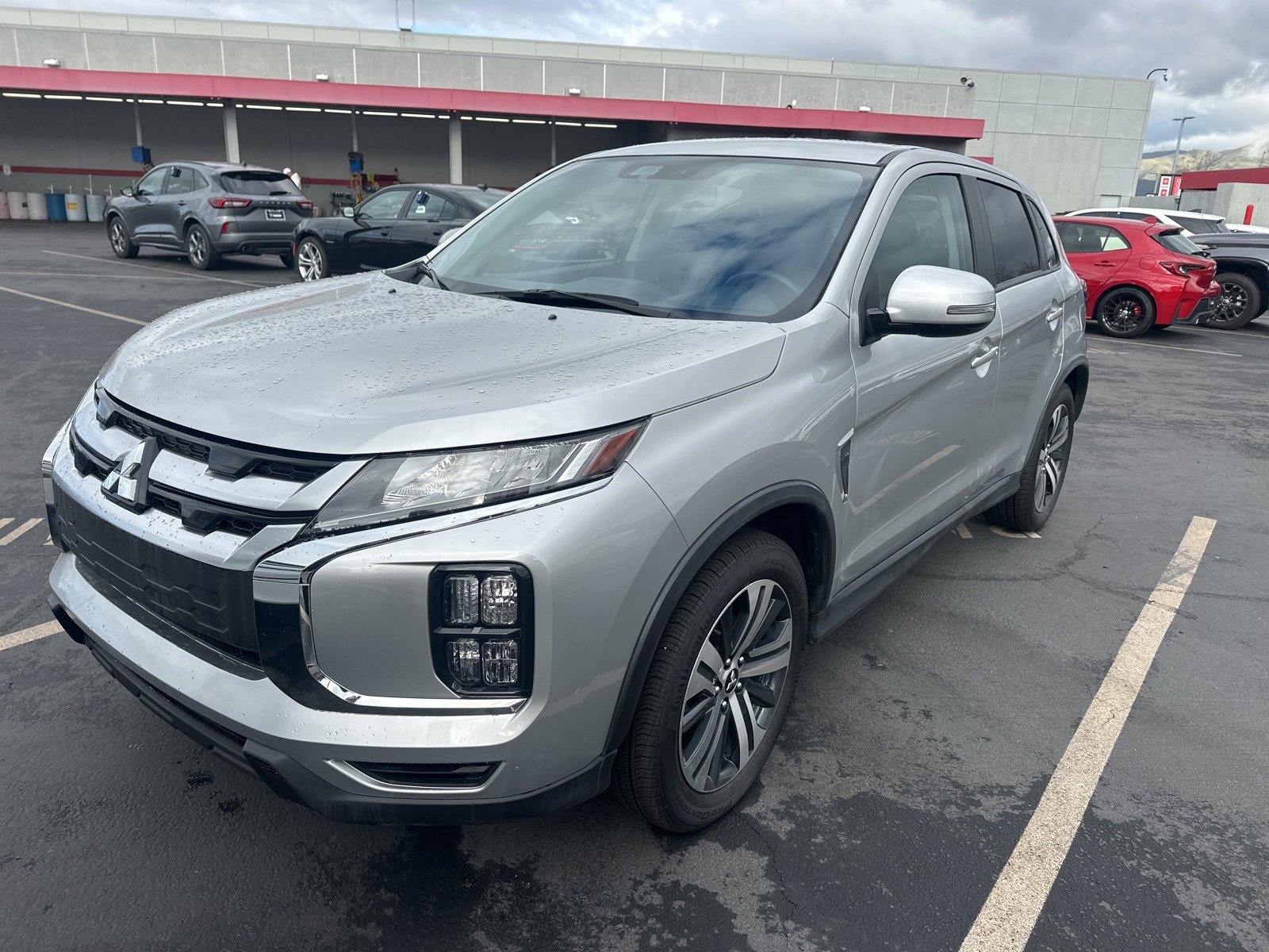 Used 2024 Mitsubishi Outlander Sport SE image 2