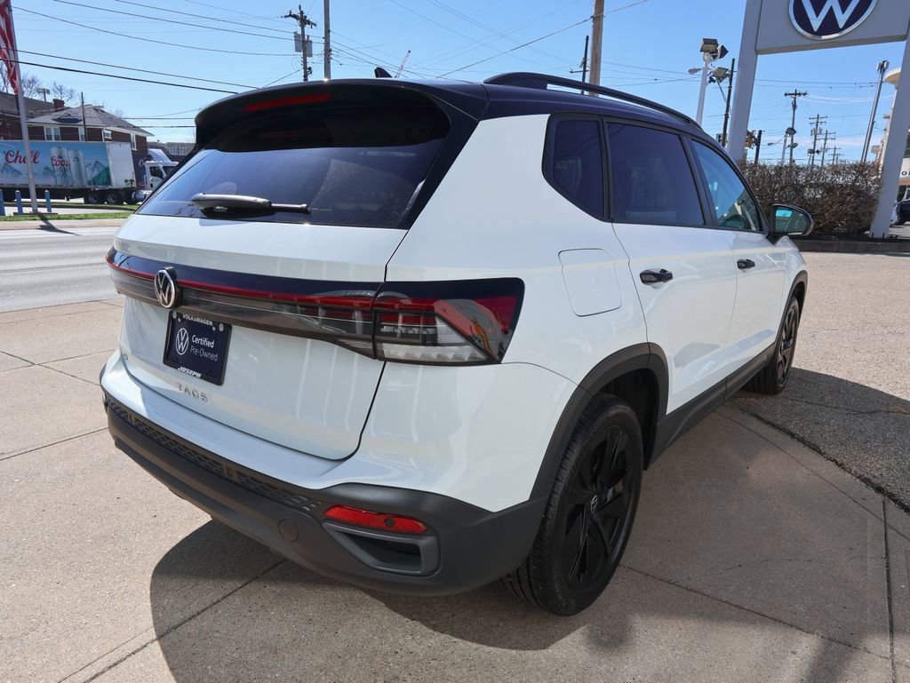 Certified 2025 Volkswagen Taos SE FWD image 5