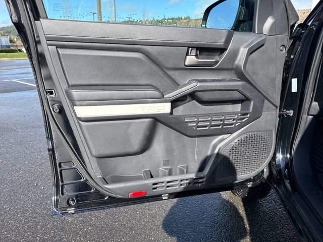 Used 2024 Toyota Tacoma TRD Off-Road AWD/4WD image 15