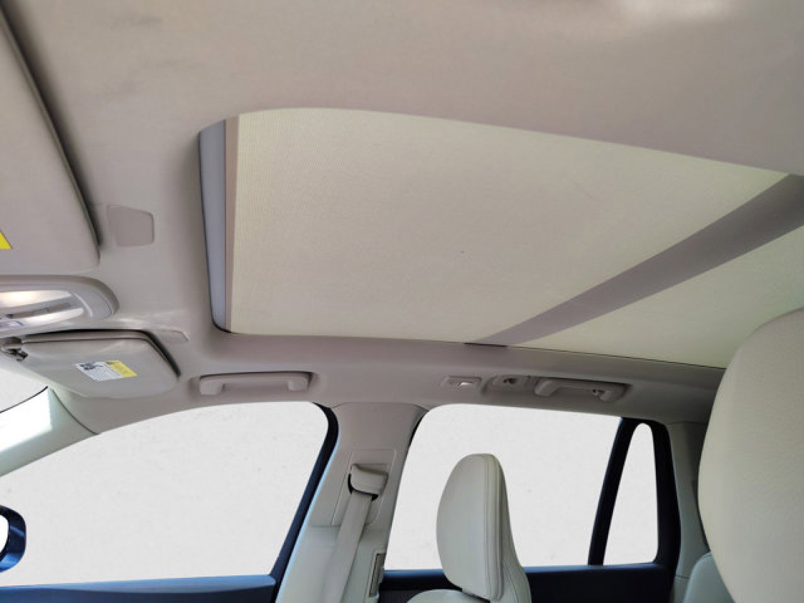 Used 2023 Volvo XC90 B6 Plus w/ Protection Package Premier image 13