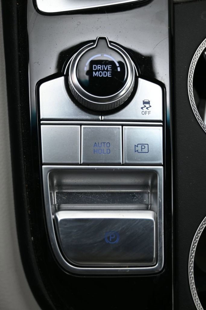 Used 2024 Genesis G70 2.5T AWD/4WD image 22