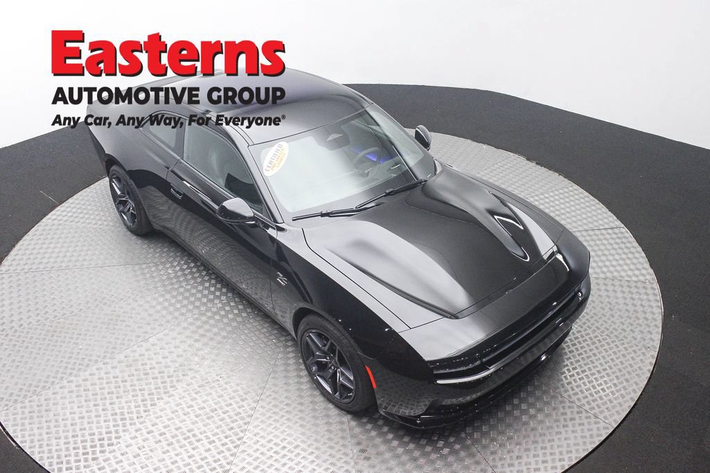 Used 2024 Dodge Charger Daytona R/T w/ Plus Group AWD/4WD image 3