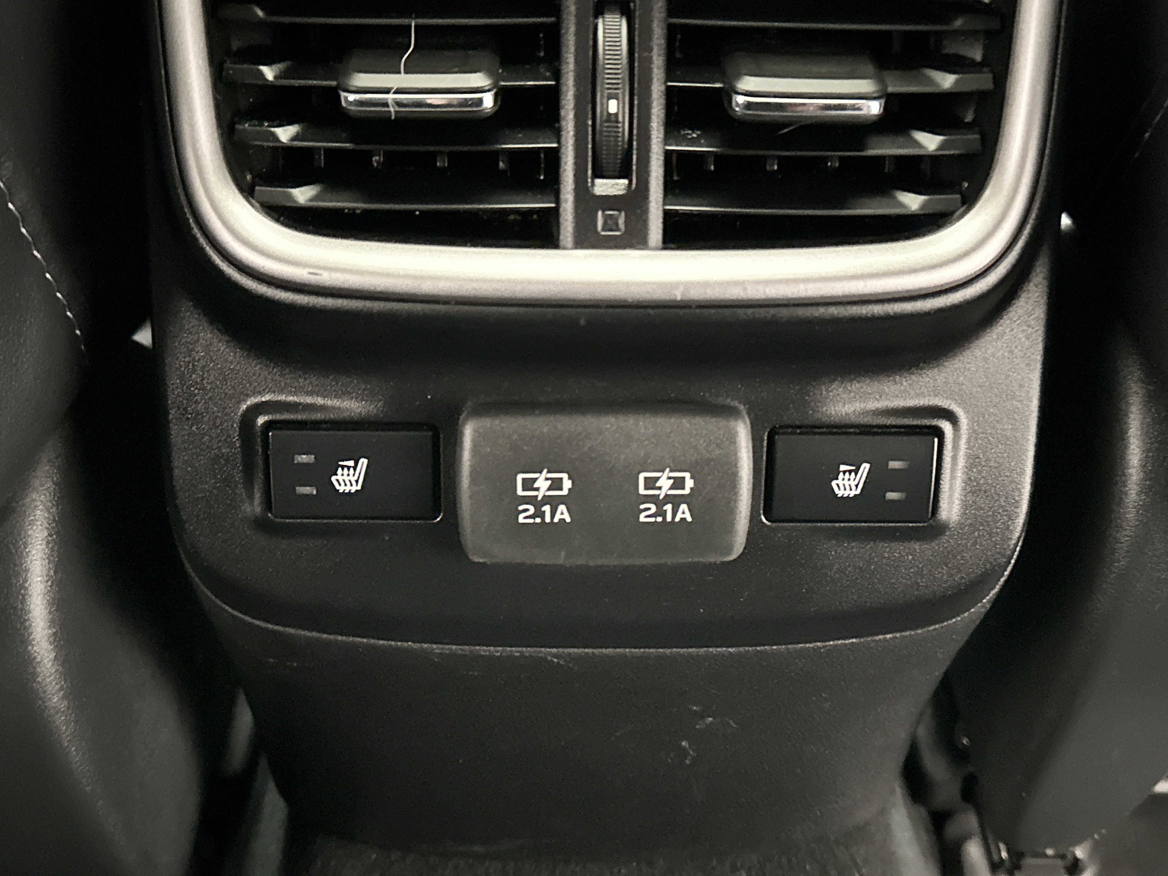 Used 2020 Subaru Outback Limited image 26