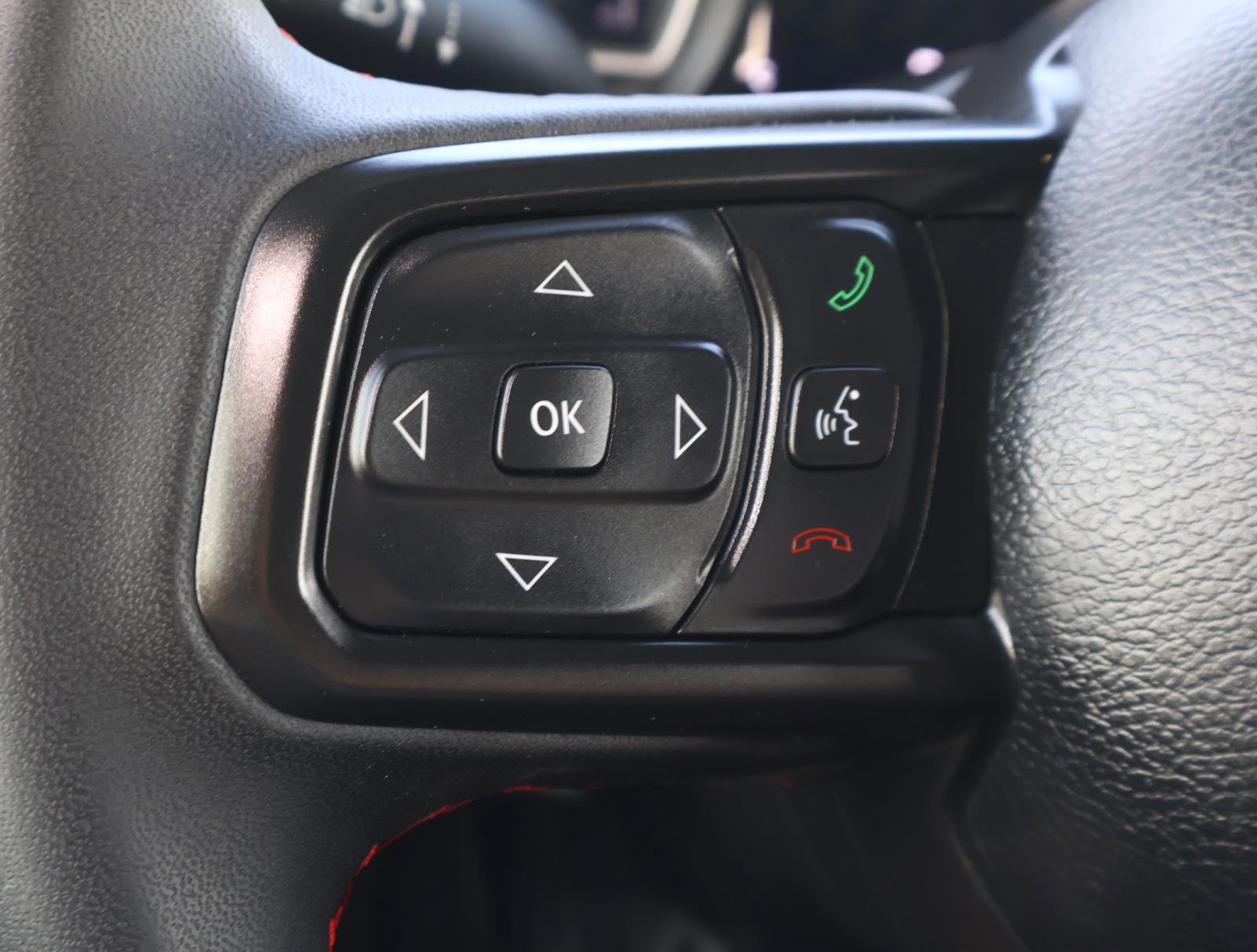 Used 2024 Jeep Wrangler Unlimited Rubicon w/ Technology Group image 26