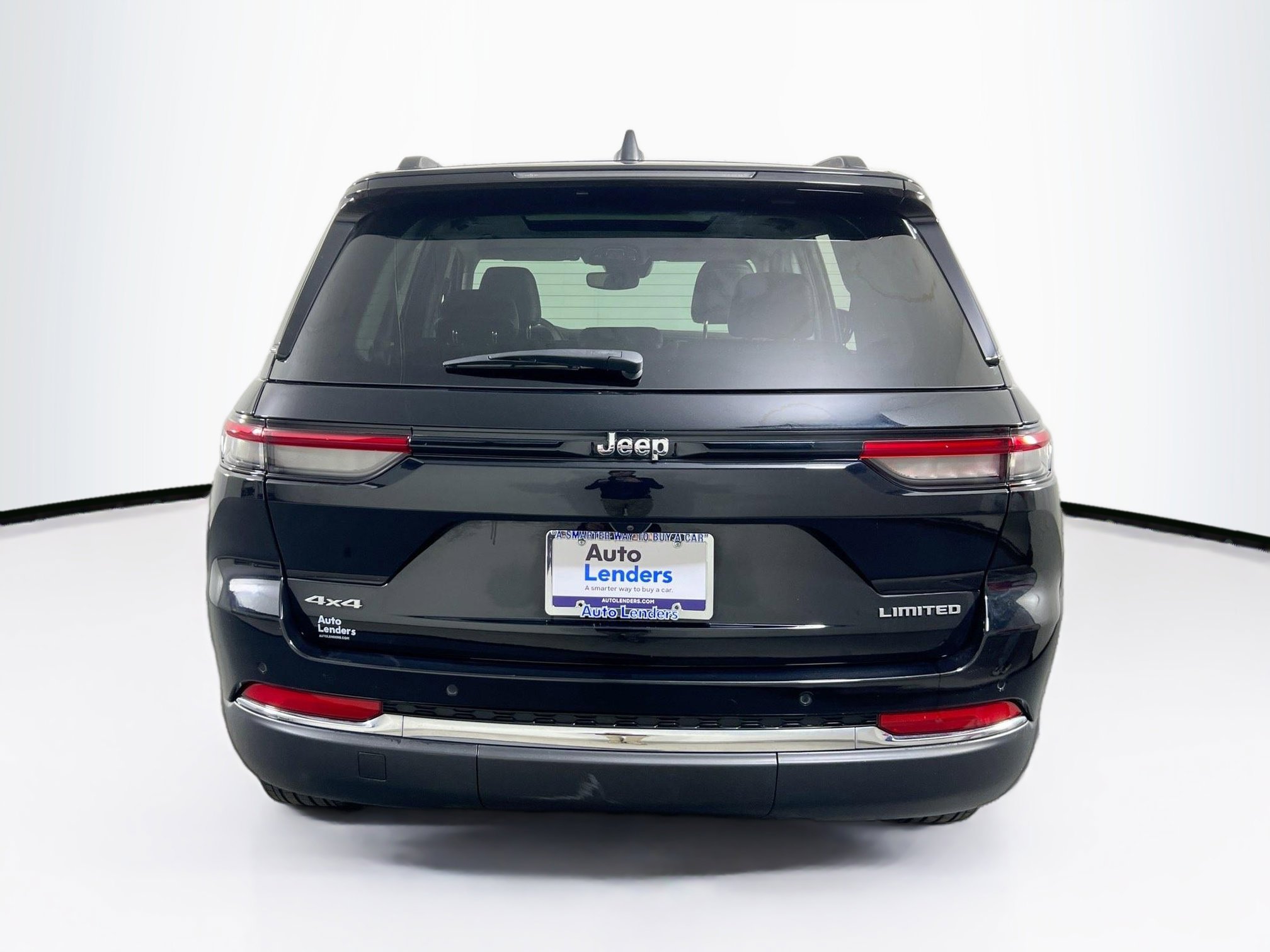 Used 2023 Jeep Grand Cherokee Limited AWD/4WD image 6