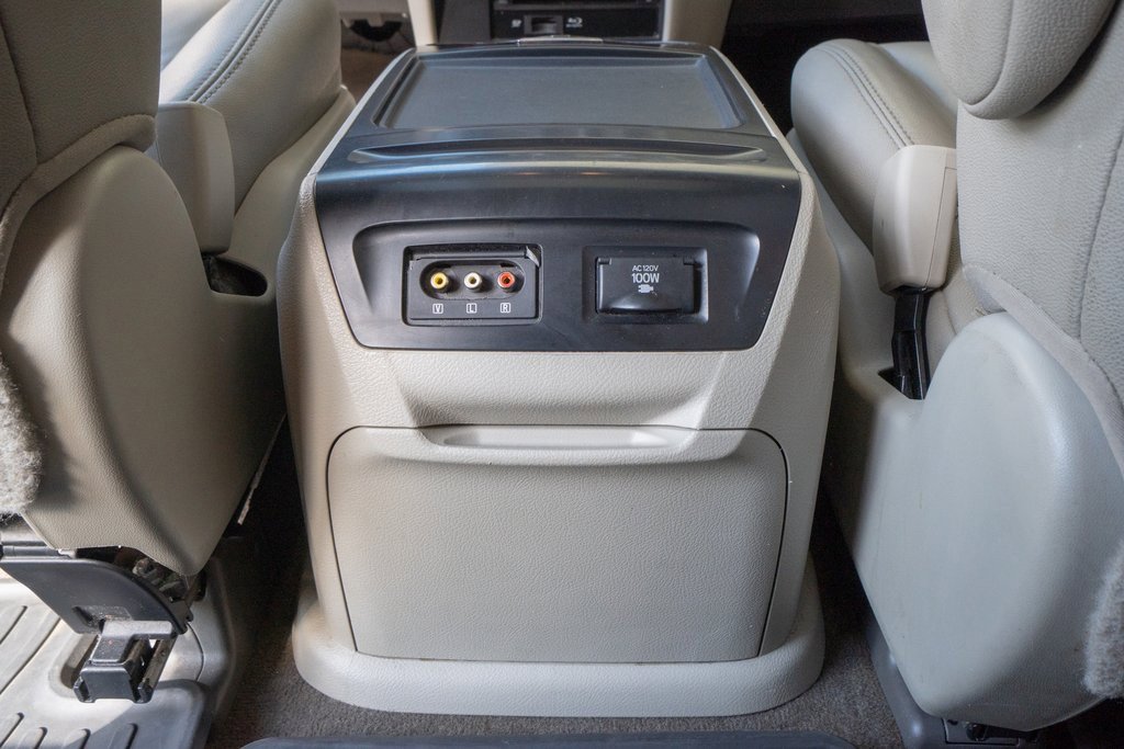 Used 2017 Toyota Sienna XLE Premium image 19