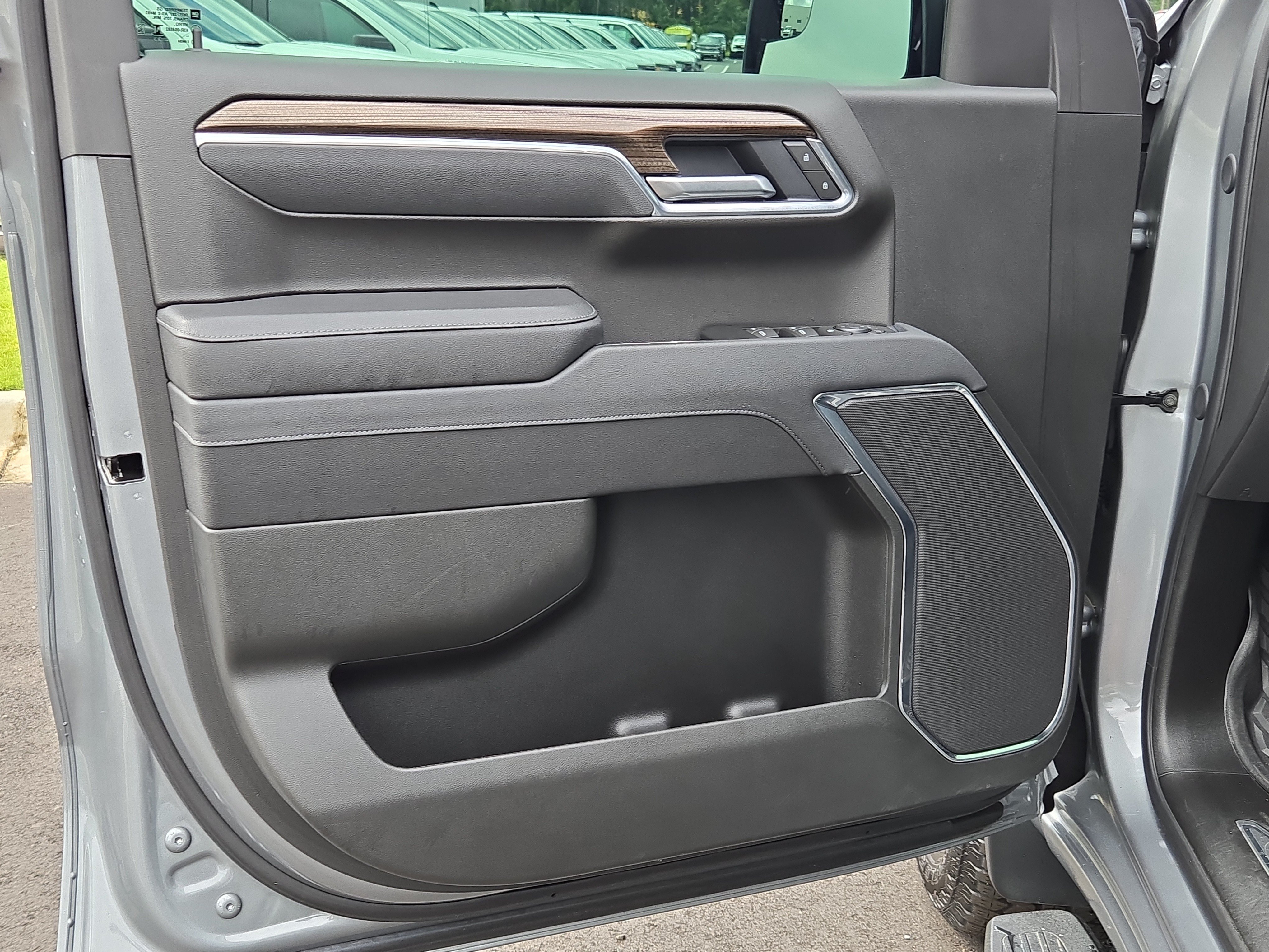 Certified 2025 Chevrolet Silverado 1500 LT Trail Boss w/ Protection Package AWD/4WD image 15