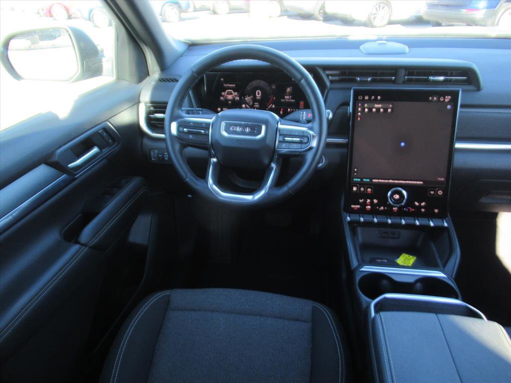 Used 2025 GMC Terrain Elevation image 12