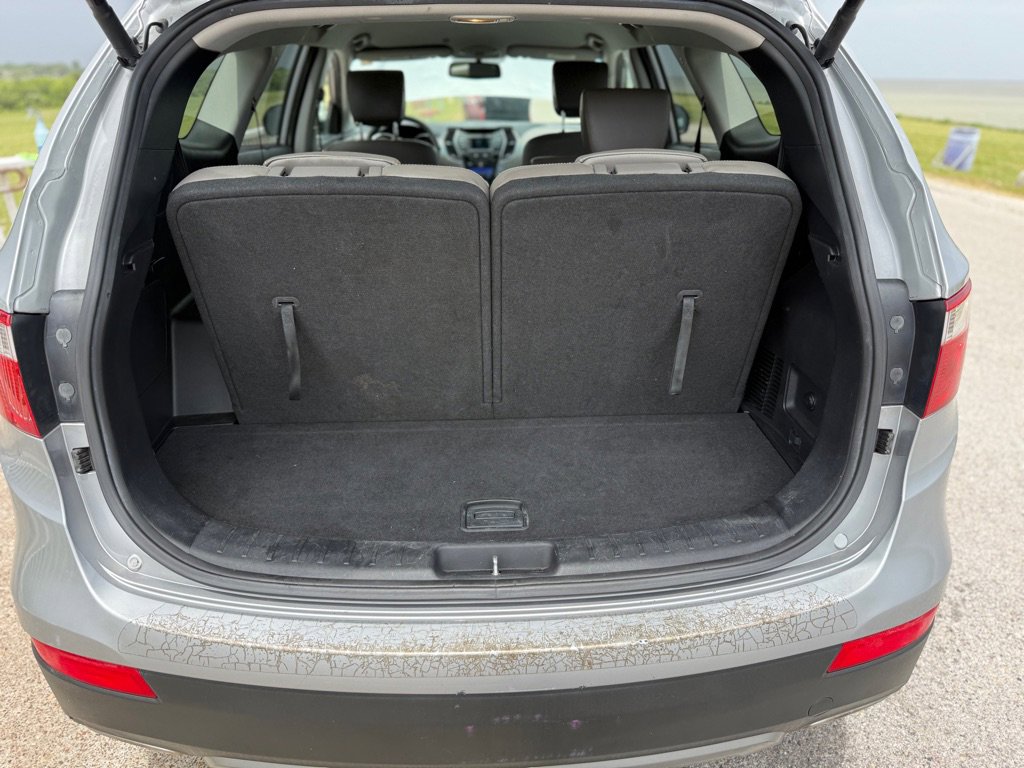 Used 2014 Hyundai Santa Fe GLS image 18