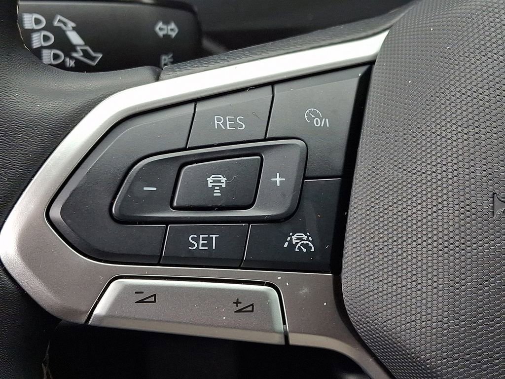 Used 2024 Volkswagen Tiguan Wolfsburg Edition image 24