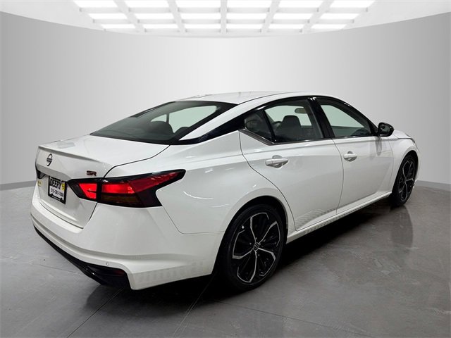 Used 2023 Nissan Altima 2.5 SR image 8
