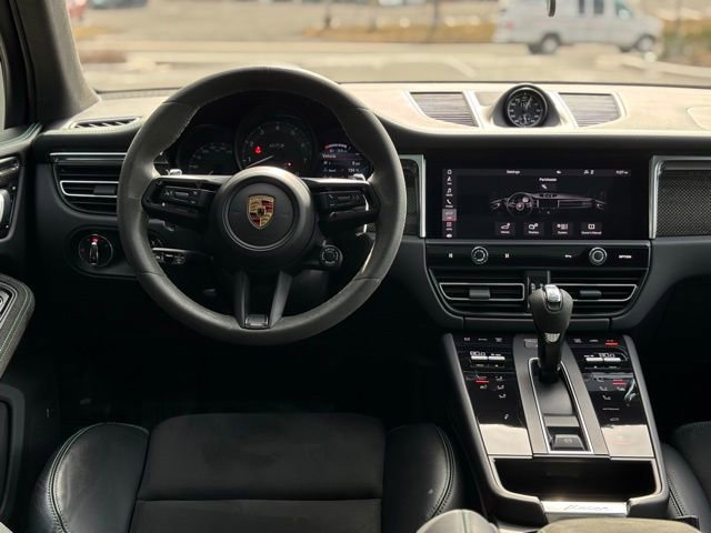 Used 2023 Porsche Macan GTS image 28