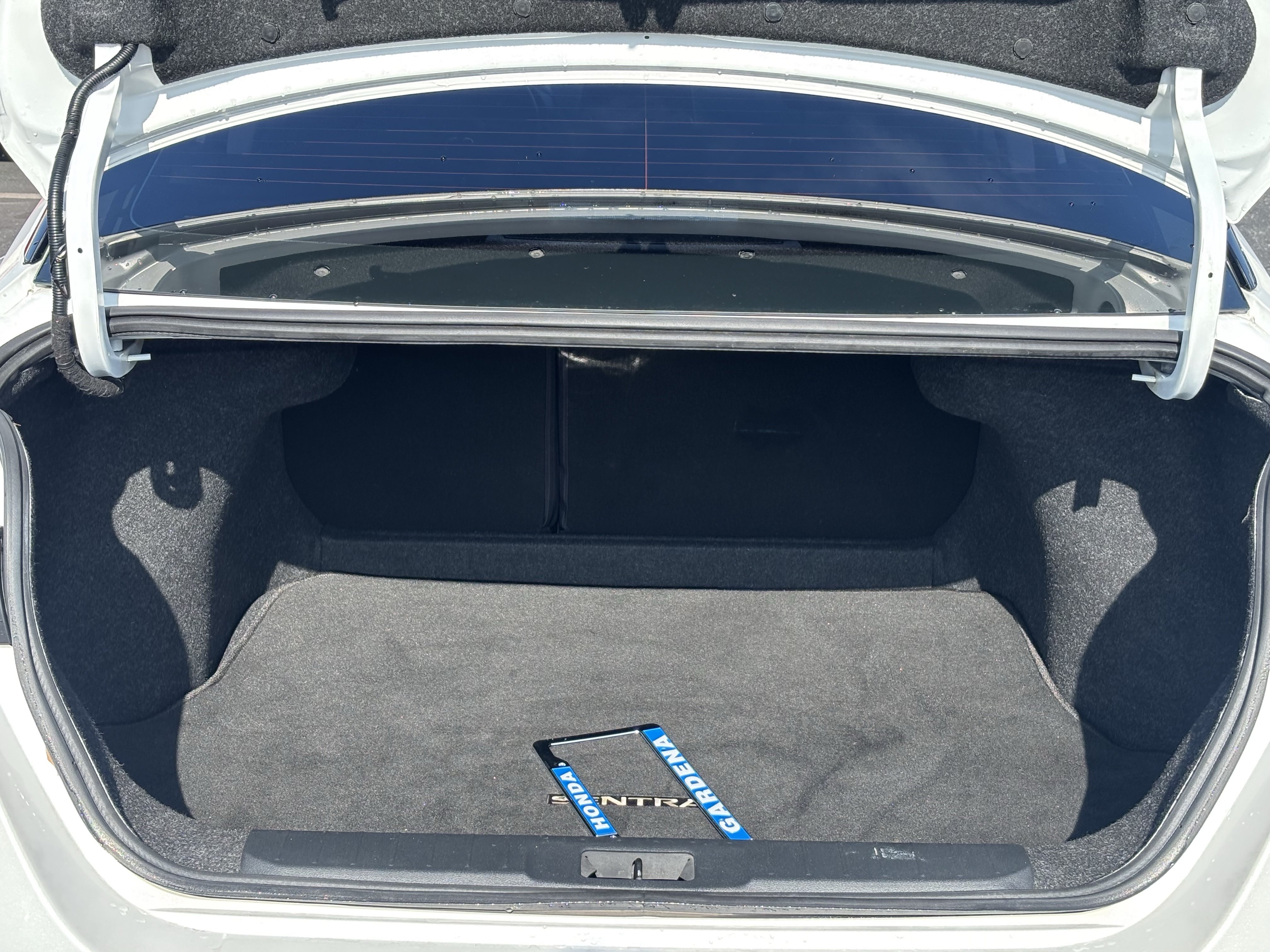 Used 2021 Nissan Sentra SR FWD image 12