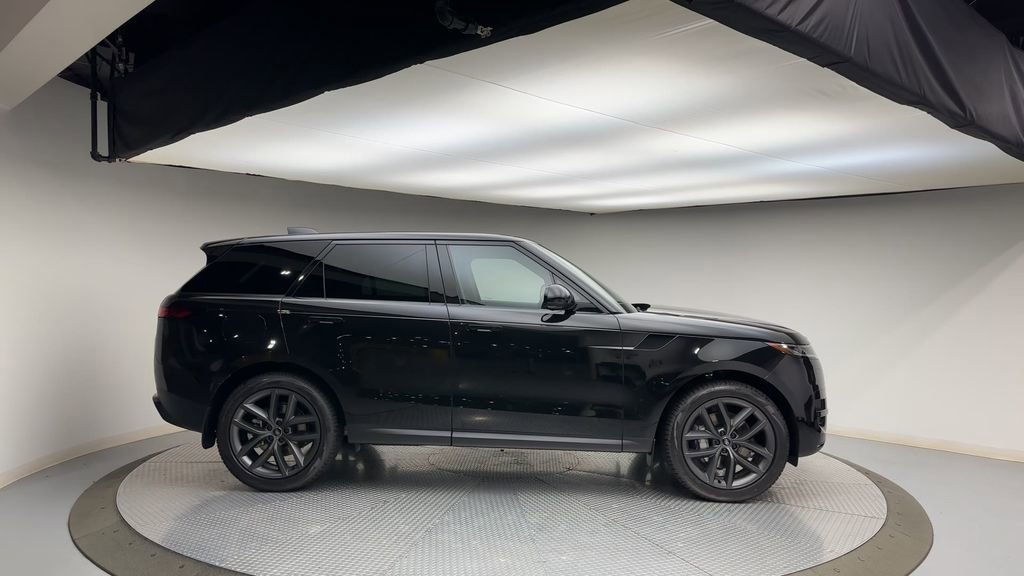 Certified 2024 Land Rover Range Rover Sport SE AWD/4WD image 9