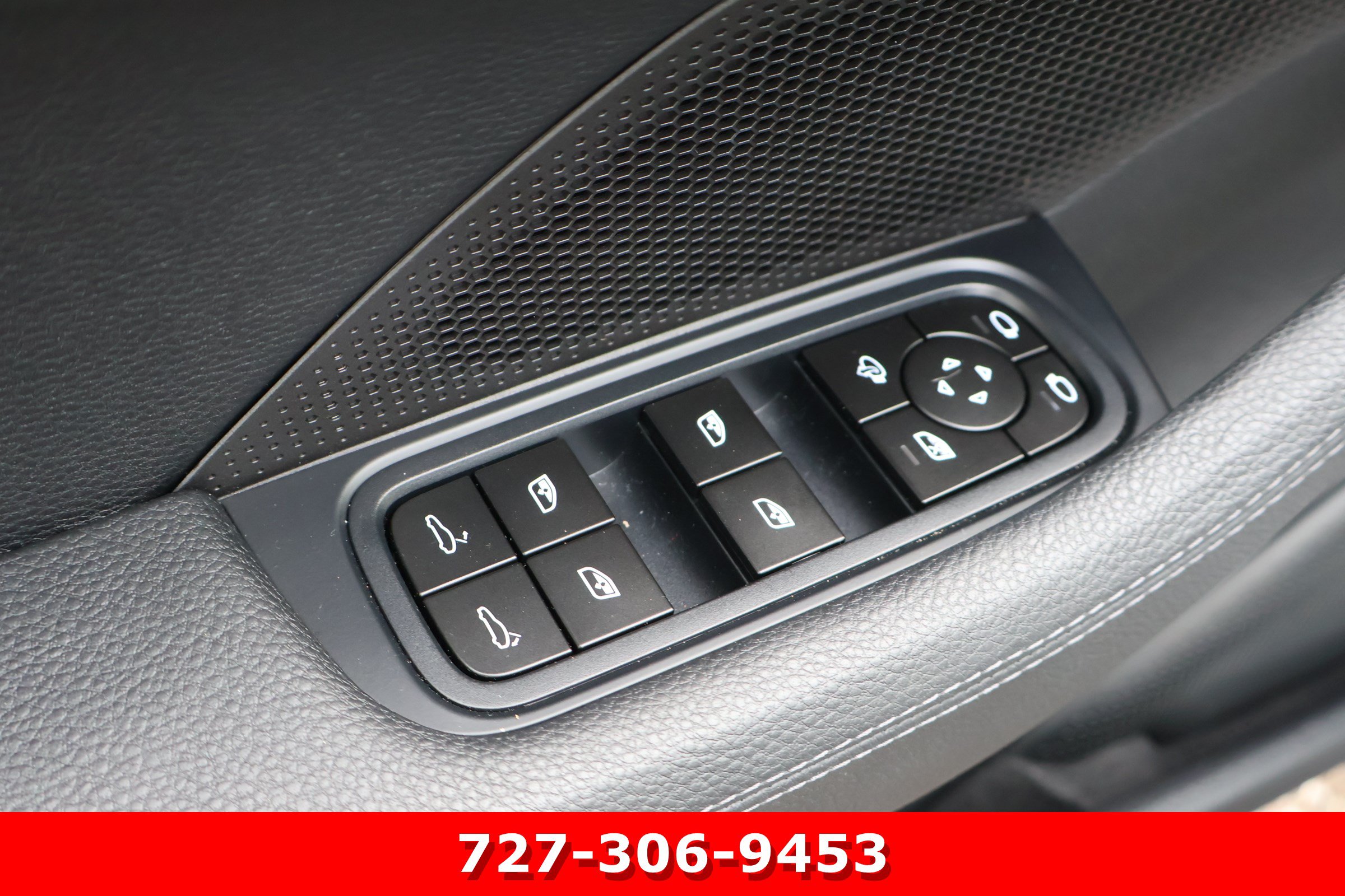 Used 2026 Porsche Panamera image 16
