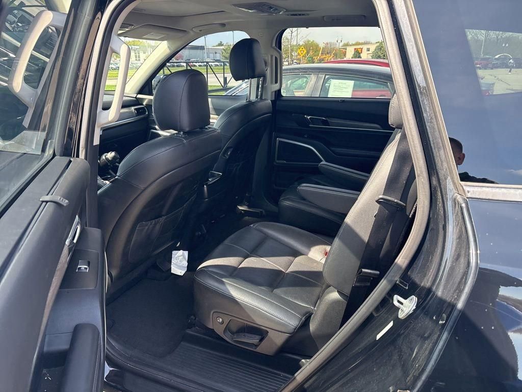 Used 2021 Kia Telluride EX w/ EX Premium Package AWD/4WD image 5