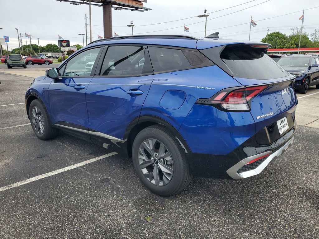 Used 2023 Kia Sportage SX image 3