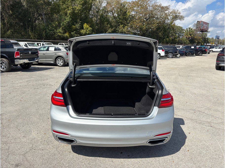 Used 2018 BMW 750i 750i Sedan 4D image 53