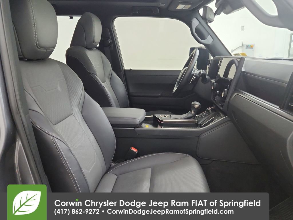 Used 2024 Lexus GX 550 w/ Accessory Package (2T) image 35