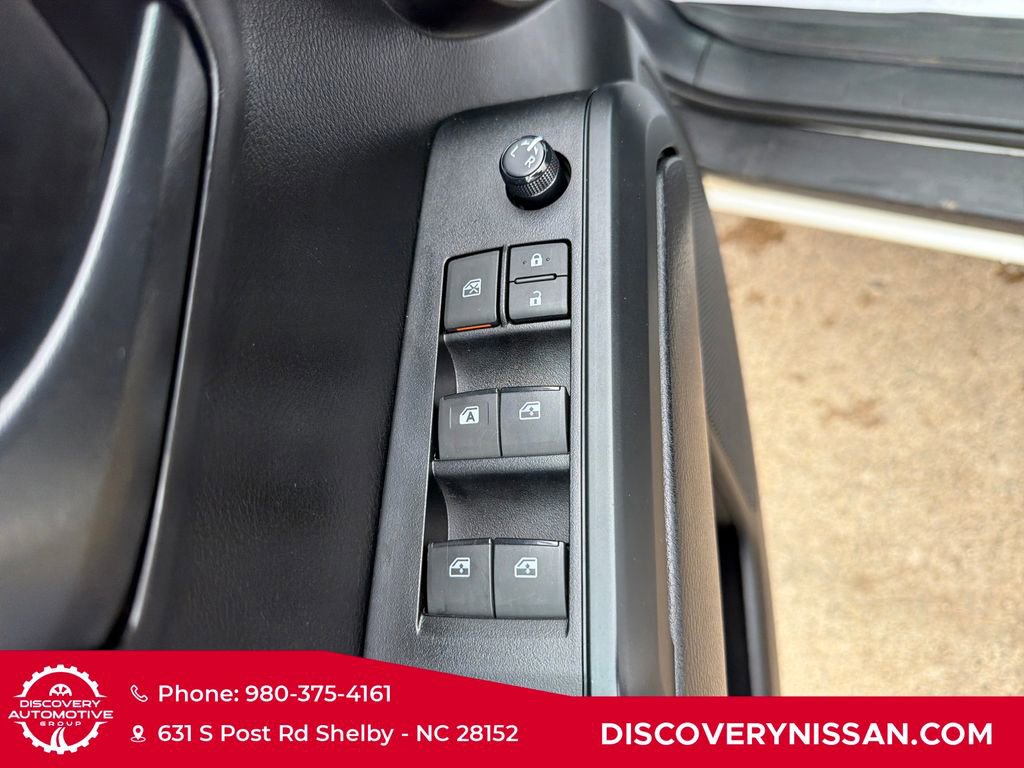 Used 2022 Toyota Tacoma SR AWD/4WD image 11