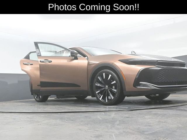 Used 2023 Toyota Crown Platinum AWD/4WD image 18