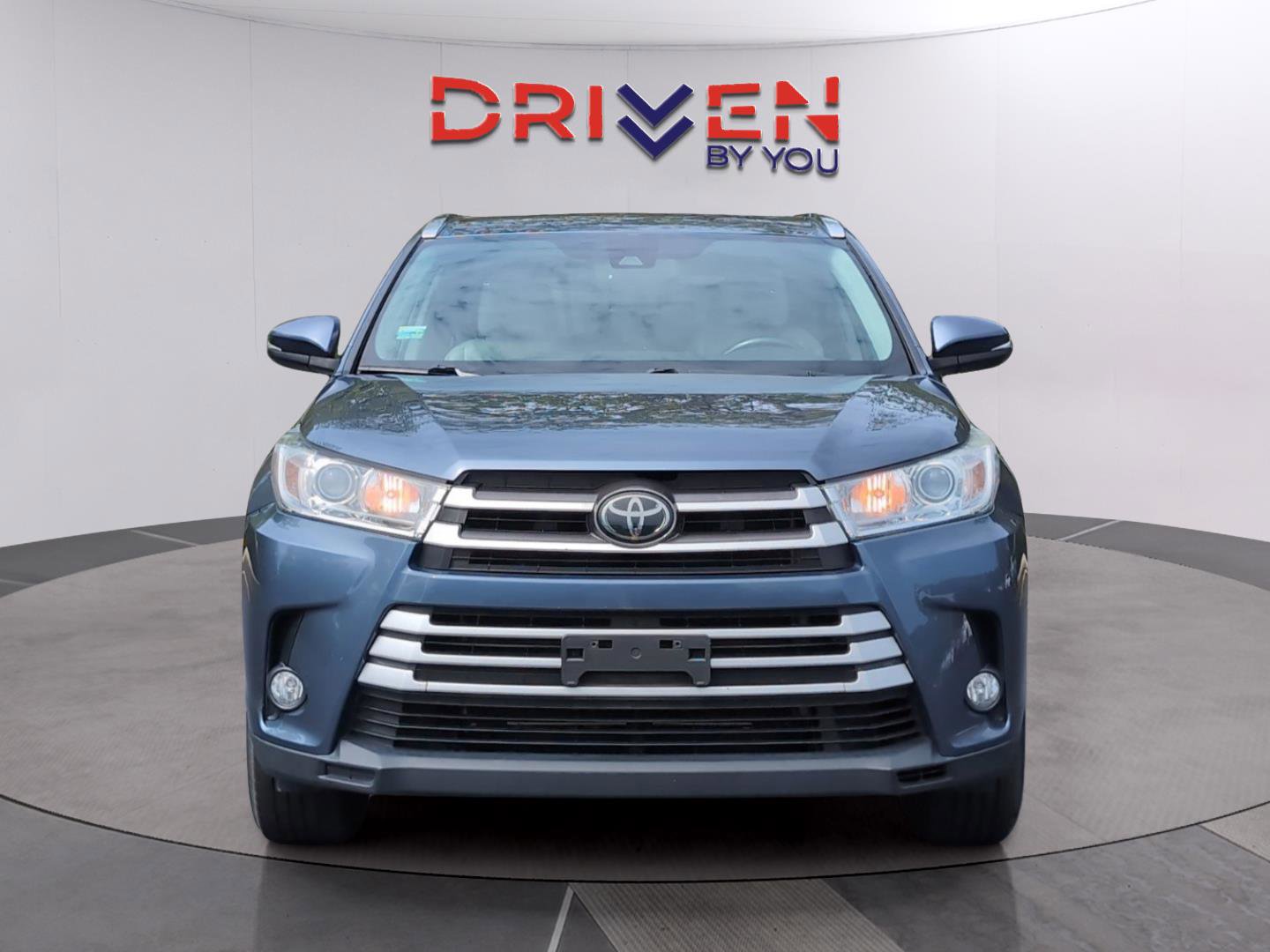 Used 2019 Toyota Highlander XLE AWD/4WD image 8