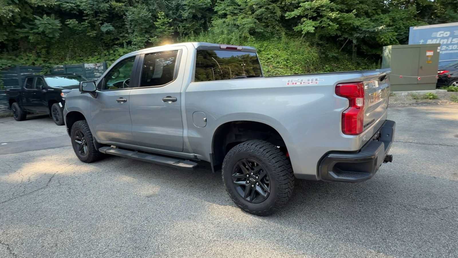 Certified 2024 Chevrolet Silverado 1500 Custom Trail Boss w/ LPO, Dark Essentials Package AWD/4WD image 6