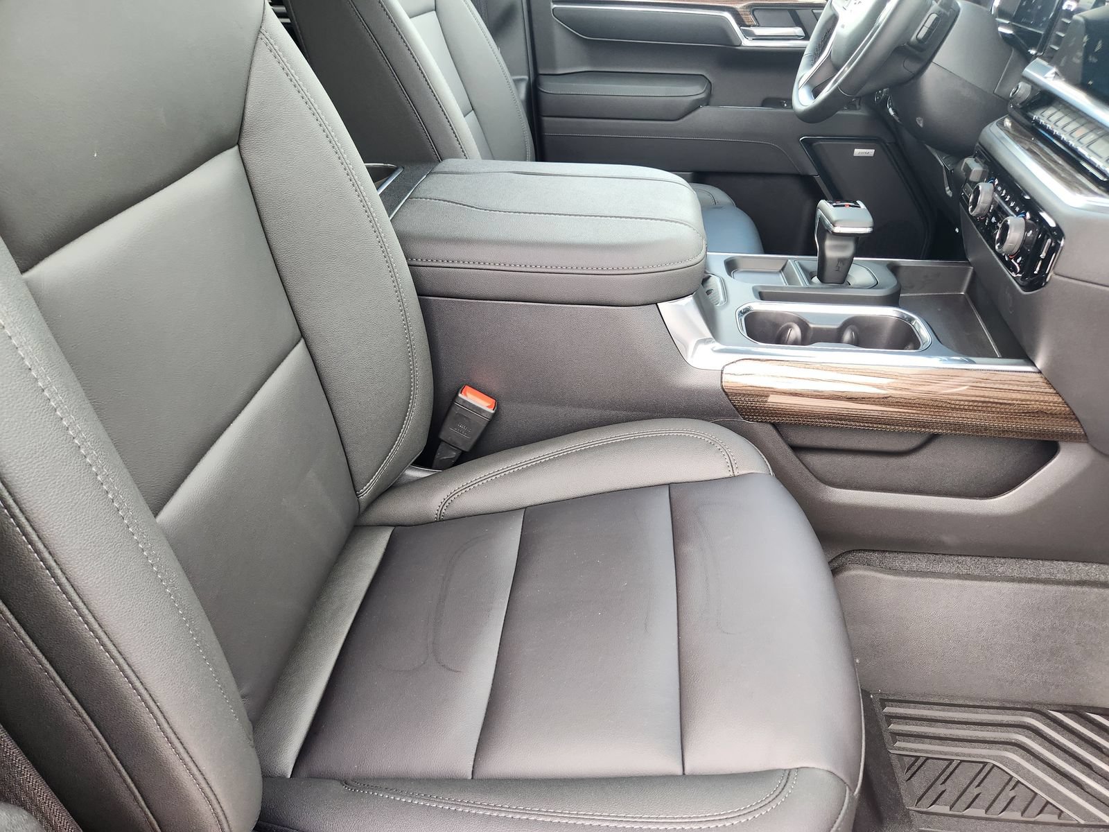 New 2026 Chevrolet Silverado 1500 LT Trail Boss w/ LT Trail Boss Premium Package AWD/4WD image 14
