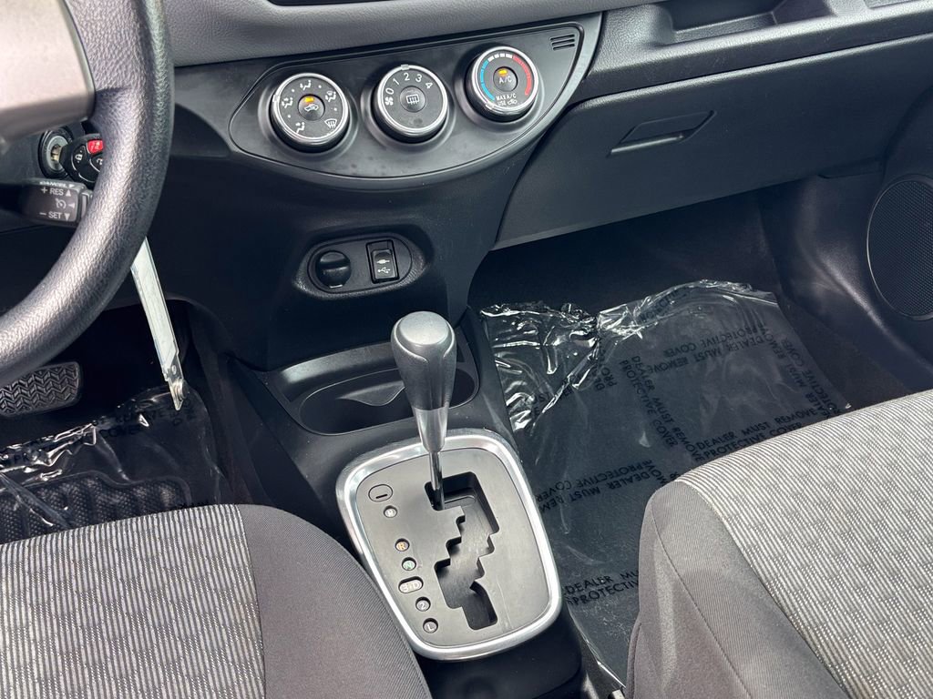 Used 2015 Toyota Yaris LE image 19