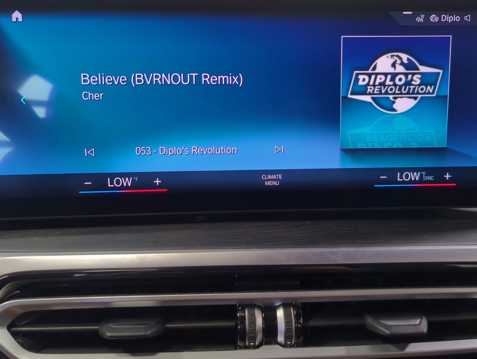 Used 2024 BMW 330e xDrive image 18