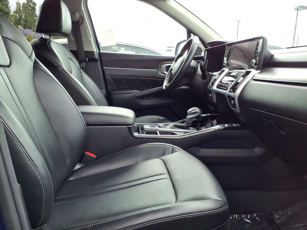Certified 2022 Kia Sorento SX FWD image 8