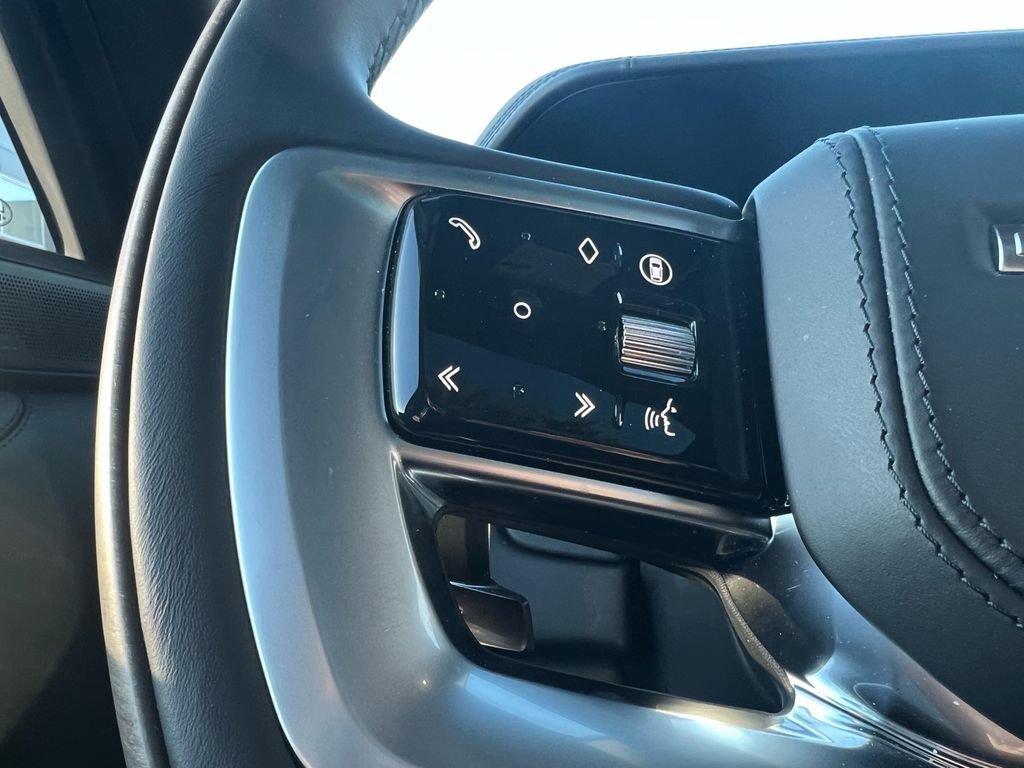 New 2026 Land Rover Range Rover SV image 12