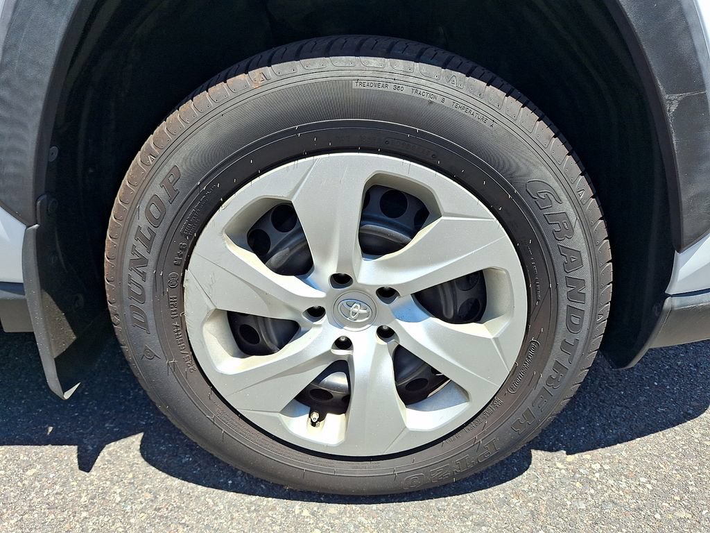 Used 2019 Toyota RAV4 LE w/ All Weather Liner Package AWD/4WD image 8