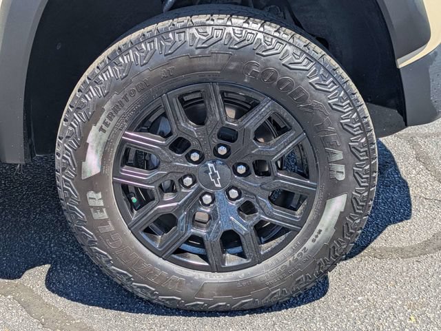 Used 2024 Chevrolet Colorado Trail Boss w/ Advanced Trailering Package AWD/4WD image 11