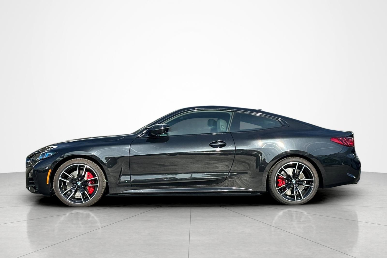 New 2026 BMW 440i xDrive Coupe w/ Premium Package AWD/4WD image 2