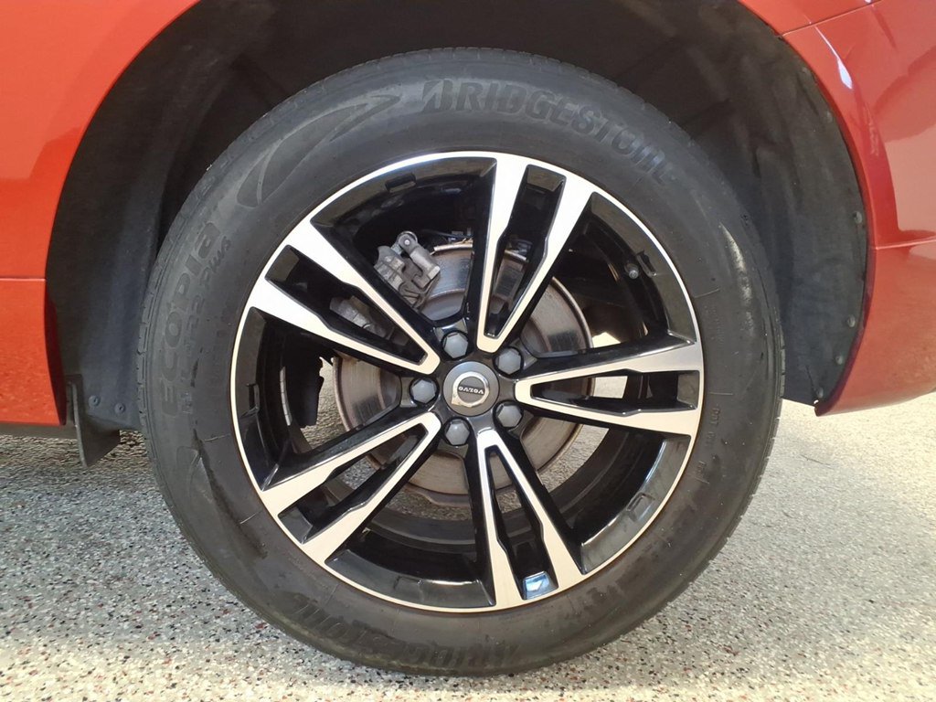 Used 2019 Volvo XC60 AWD T5 Momentum w/ Premium Package image 7