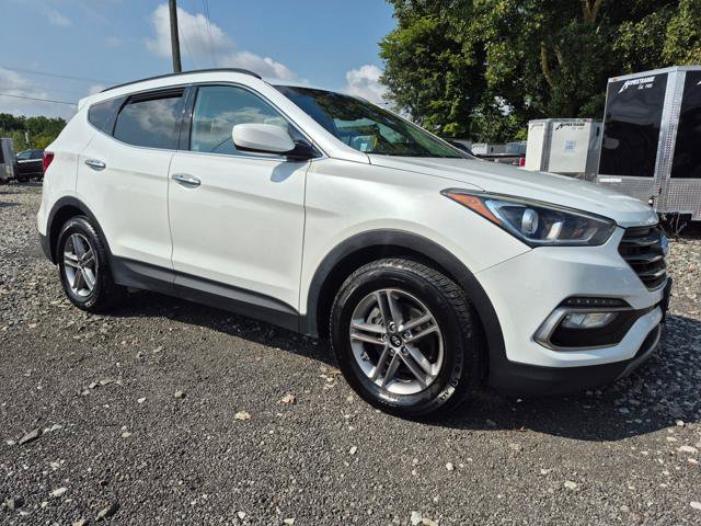 Used 2017 Hyundai Santa Fe Sport FWD image 2