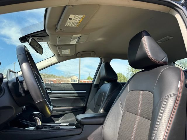 Used 2024 Nissan Altima 2.5 SR FWD image 24