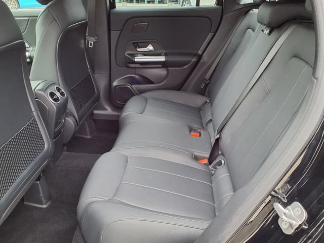 Certified 2025 Mercedes-Benz GLA 250 image 17