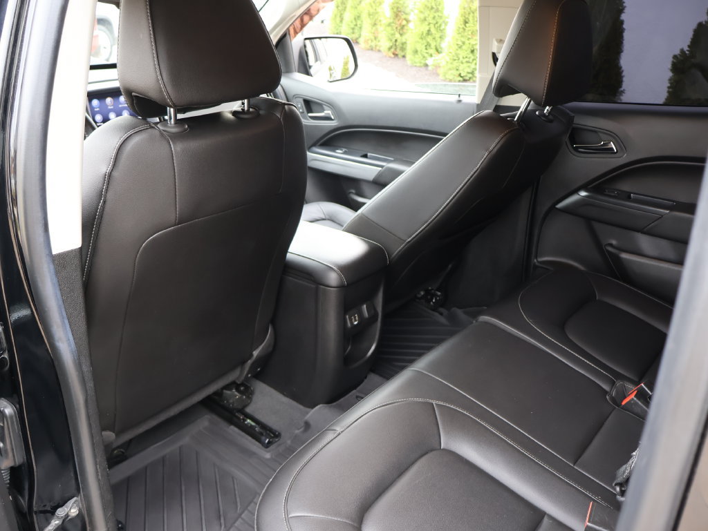 Certified 2019 Chevrolet Colorado ZR2 w/ ZR2 Midnight Special Edition AWD/4WD image 10
