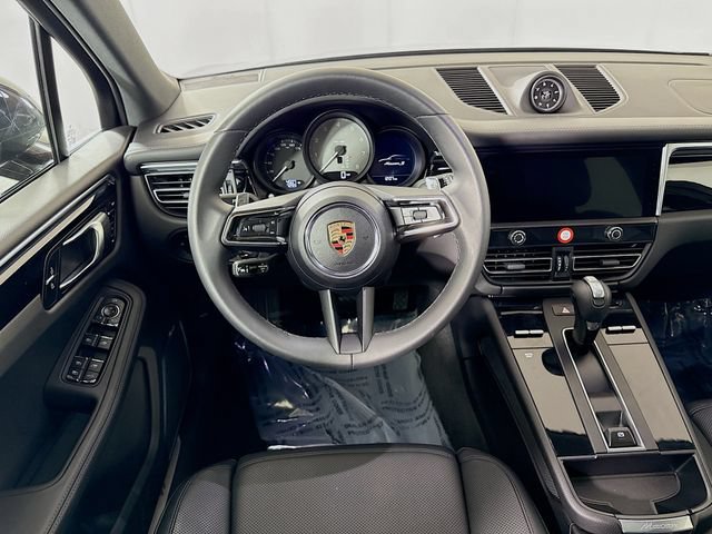 Certified 2025 Porsche Macan S AWD/4WD image 23