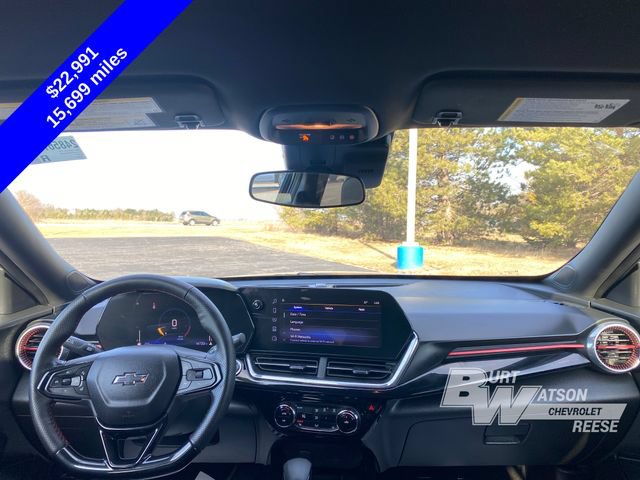 Certified 2025 Chevrolet Trax RS FWD image 19